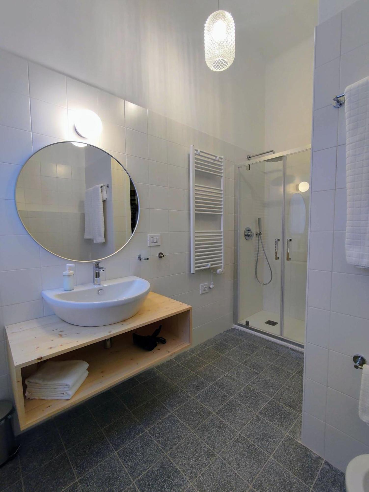 Lostabile Guesthouse & Coworking Bari Extérieur photo