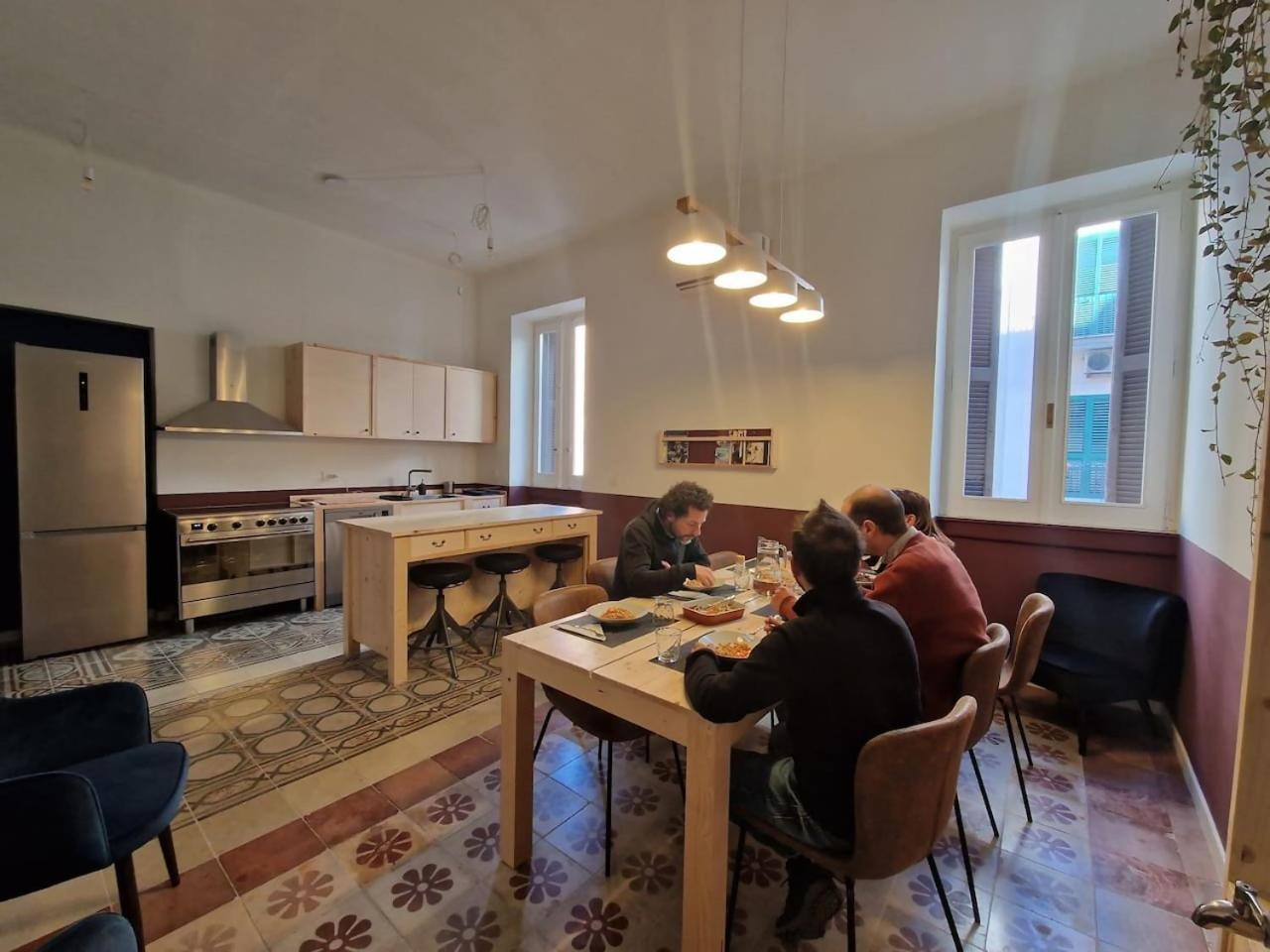 Lostabile Guesthouse & Coworking Bari Extérieur photo