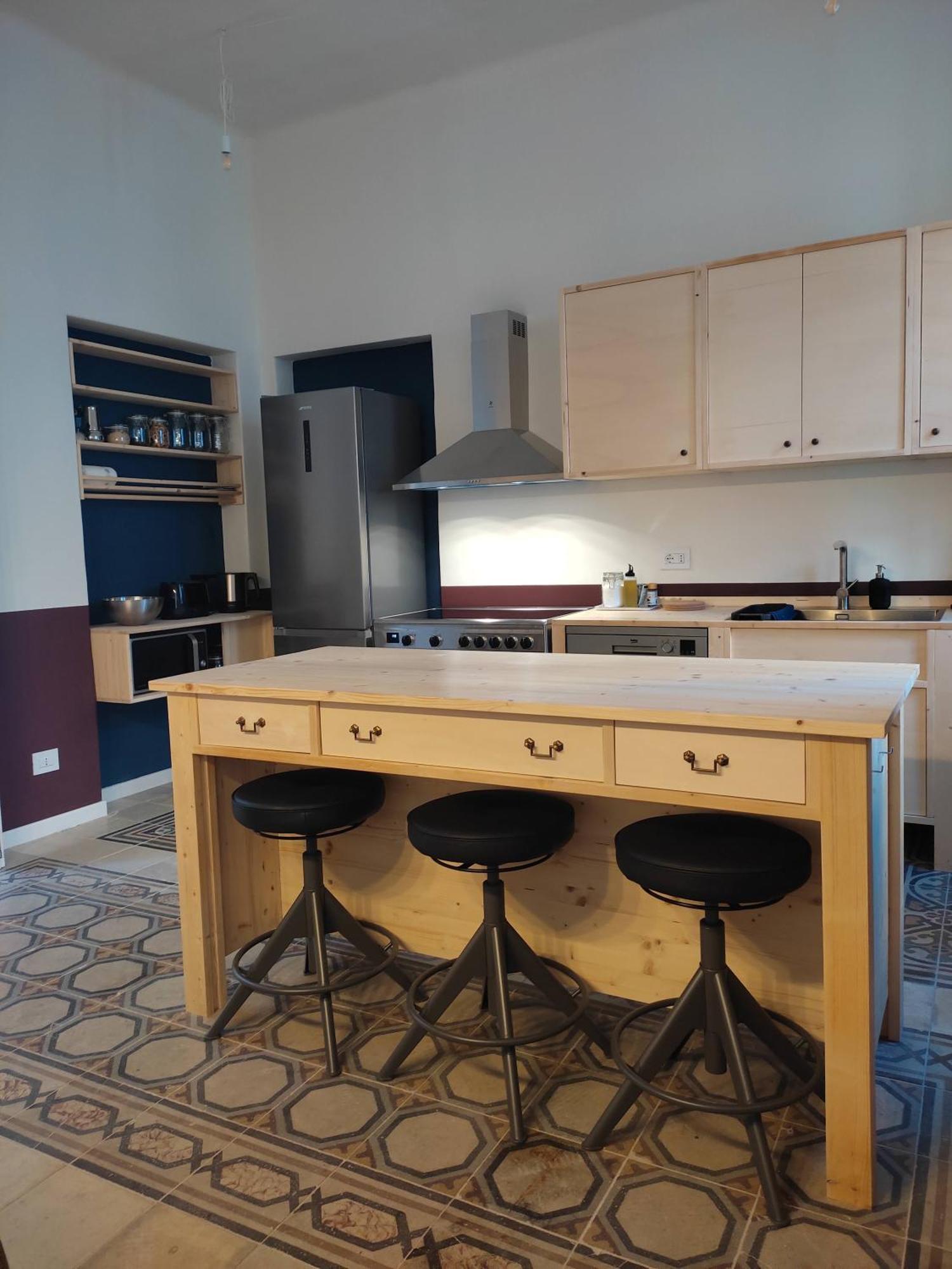 Lostabile Guesthouse & Coworking Bari Extérieur photo