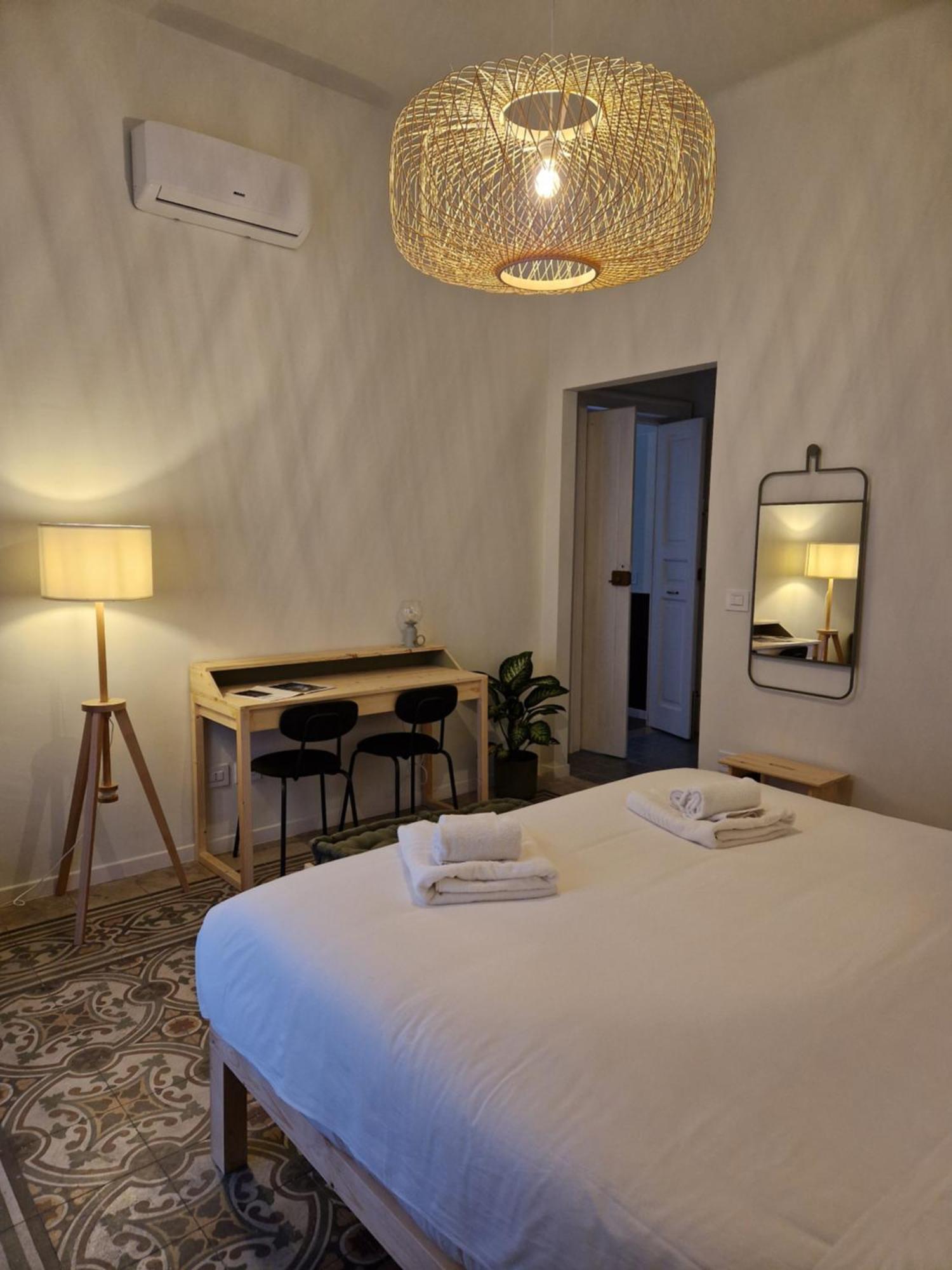 Lostabile Guesthouse & Coworking Bari Extérieur photo