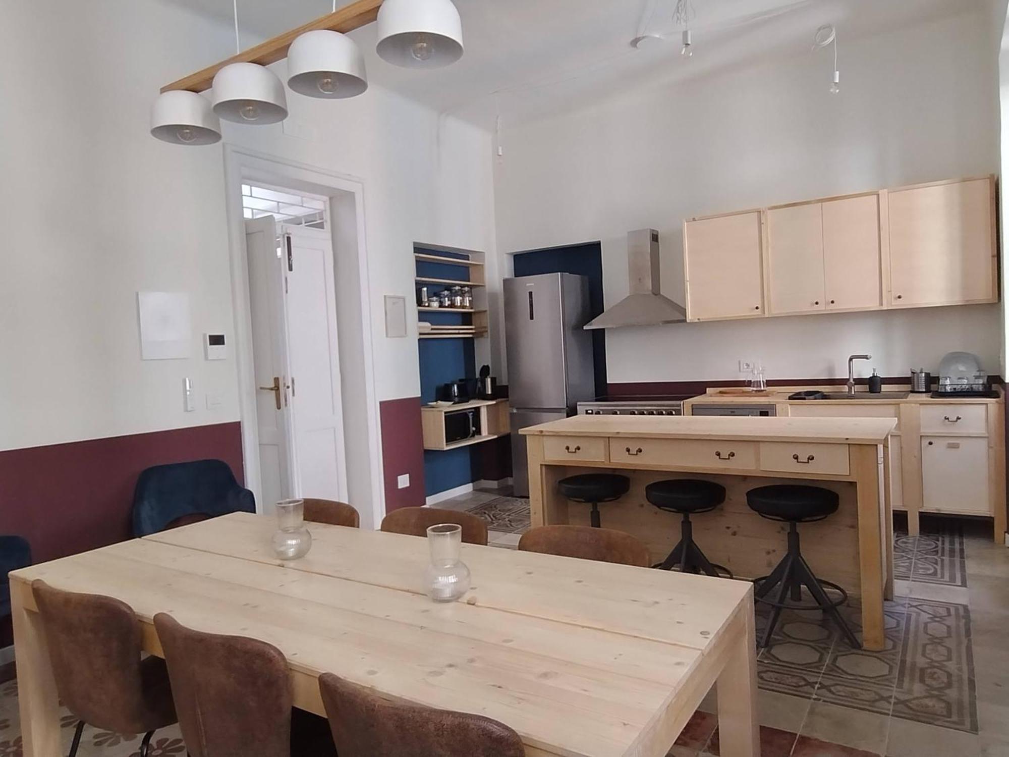 Lostabile Guesthouse & Coworking Bari Extérieur photo